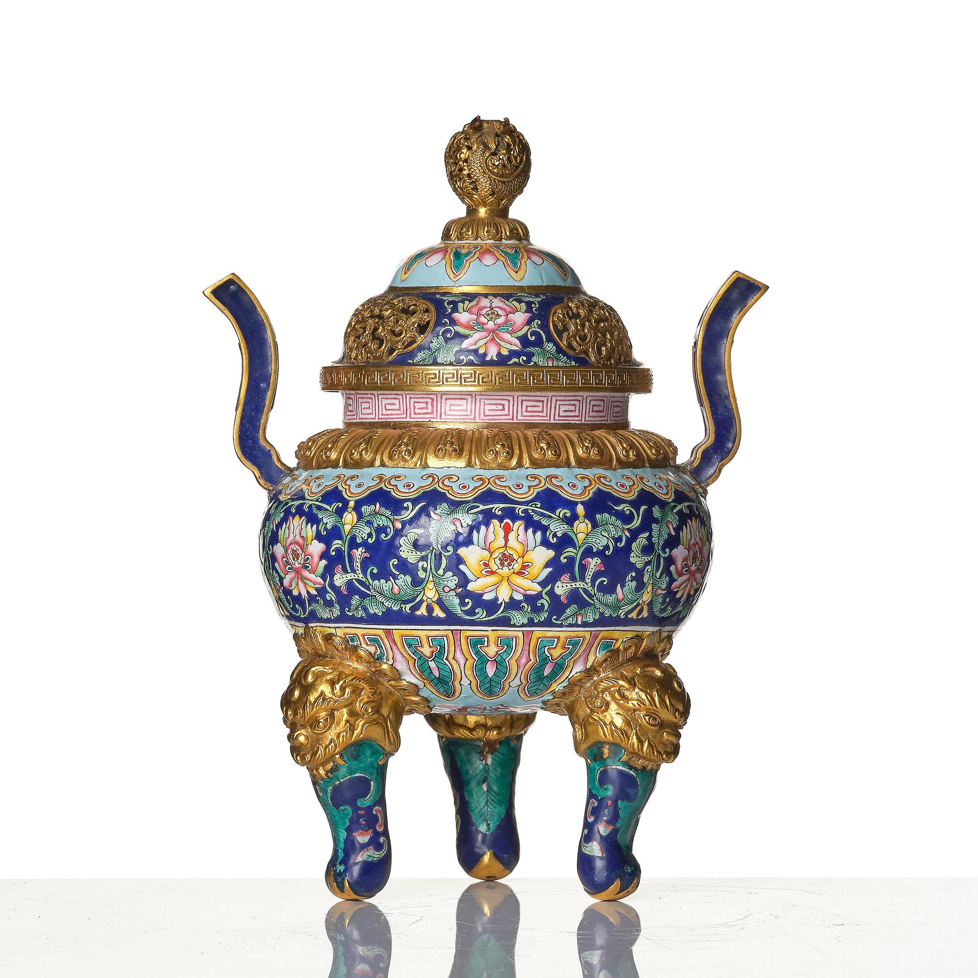 An enamel on copper censer, late Qing dynasty/Republic with a blue enamel Qianlong mark.