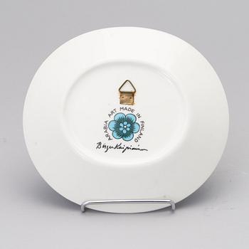 BIRGER KAIPIAINEN, KERAMIIKKAVATI, merkitty Arabia Art made in Finland Birger Kaipiainen, 1900-luvun toinen puoli.