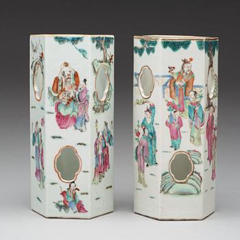 A set of two of famille rose lanterns/hat stands, Qing dynasty, late 19th Century.