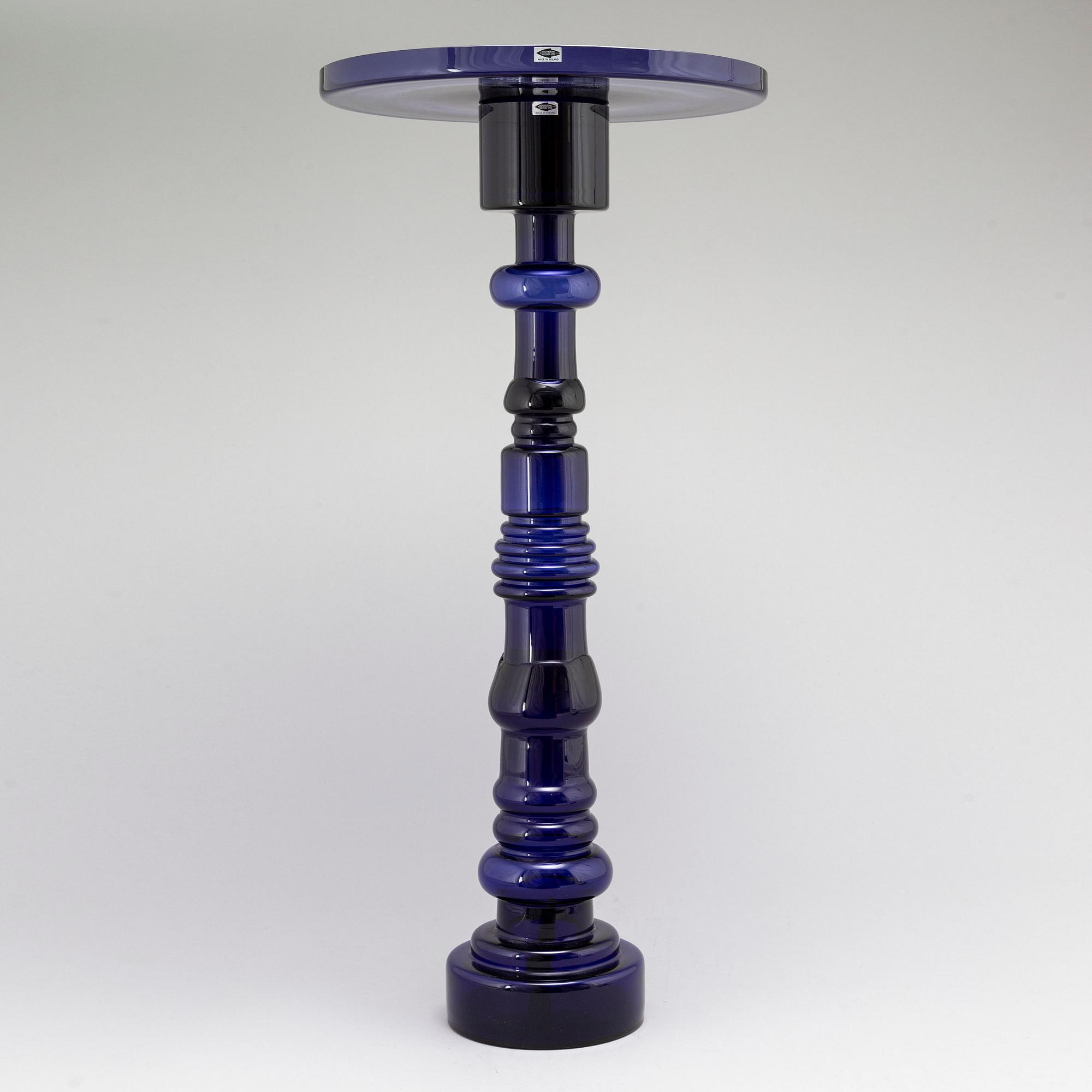 OIVA TOIKKA, KYNTTILÄNJALKA/ MALJAKKO, lasia, "Majakka", signeerattu Notsjö Nuutajärvi. Tuotannossa 1964-1973.