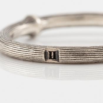 Ole Lynggaard, rings, 2 pcs, silver. With cabochon-cut grey moonstone.