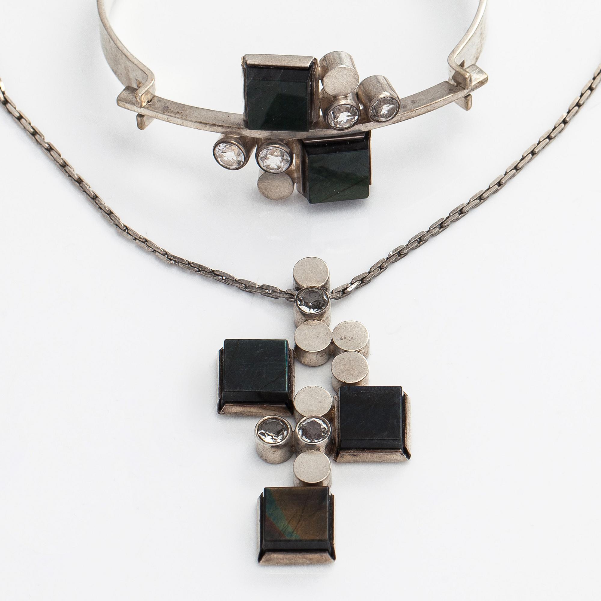 Elis Kauppi, pendant and bracelet, silver, spectrolite, Kupittaan Kulta, Turku 1965.