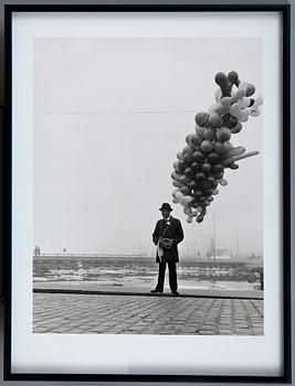 Ismo Hölttö, ISMO HÖLTTÖ, "MAN SELLING BALLOONS".