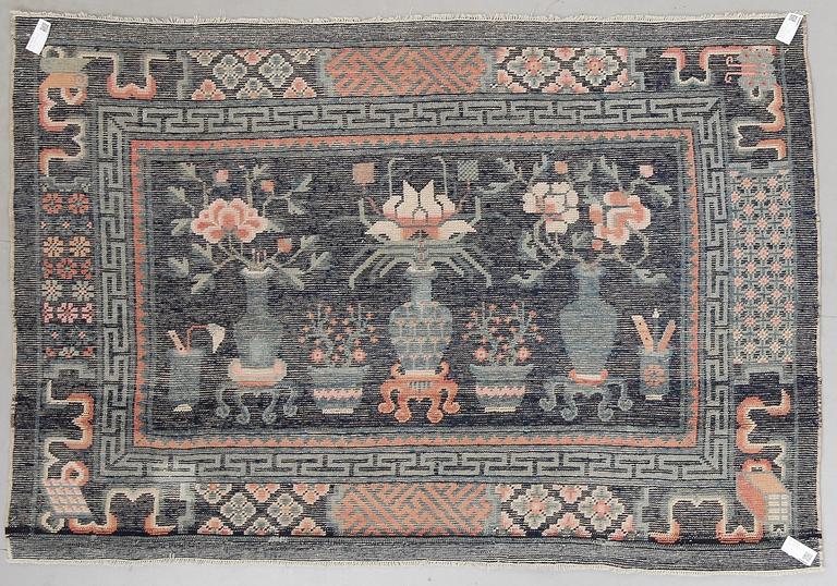 MATTA, antik Baotou ca 227x153 cm.