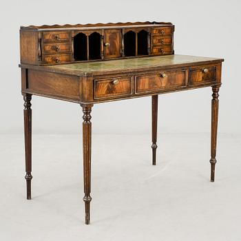 SKRIVBORD, engelsk stil, 1900-tal.