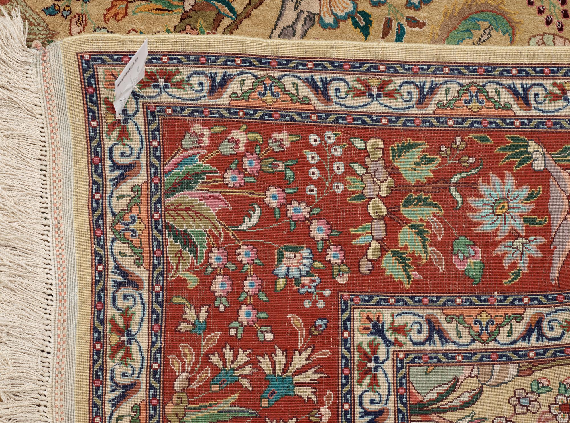 OLD SILKE TÄBRIS. 260 x 163,5 cm.