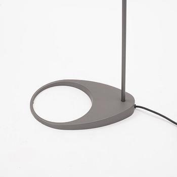 Arne Jacobsen, golvlampa, "AJ", Louis Poulsen, Danmark.