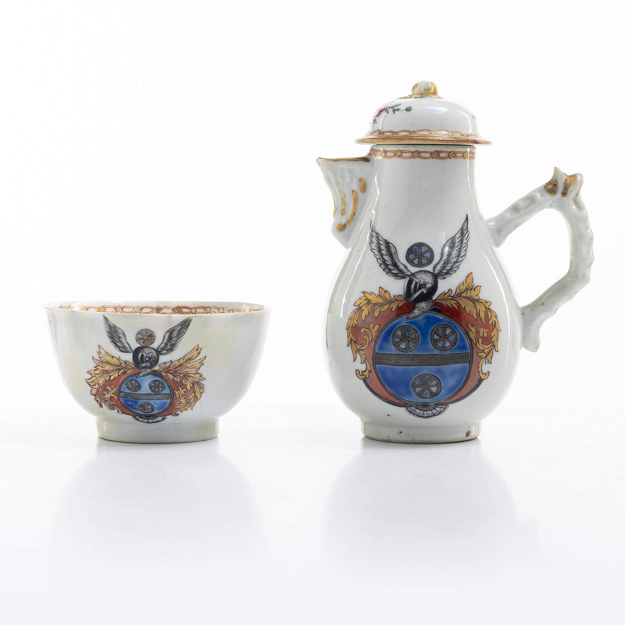 A jug, a ladle dish and a cup, all with the noble family Du Rées coat of arms, Qing dynasty, Qianlong (1736-95).