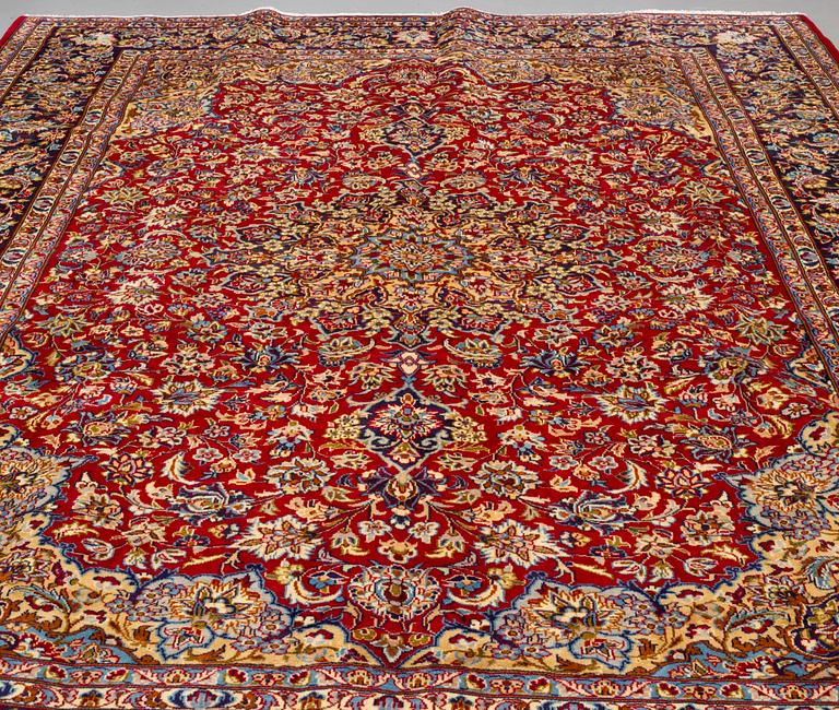 A carpet, Najafabad, around 420 x 297 cm.