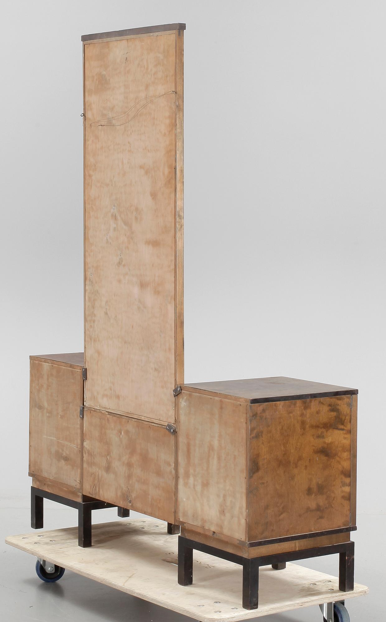 BYRÅ MED SPEGEL, art deco, 1900-talets andra kvartal.