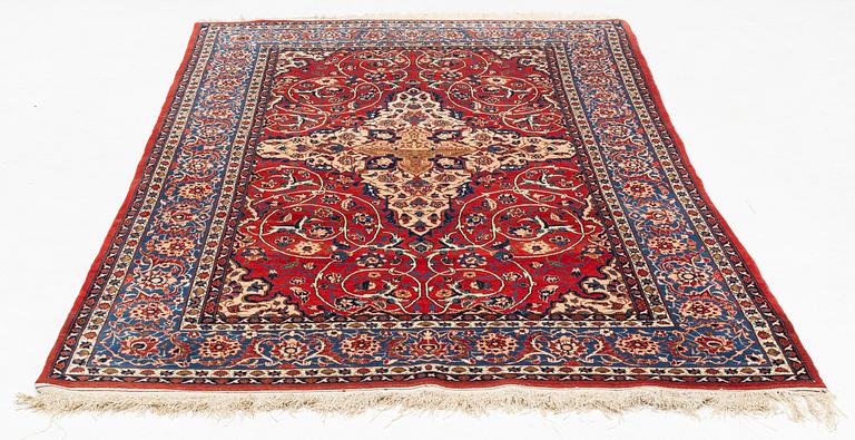 Carpet, Isfahan, mid 20th century, 245 x 163 cm.