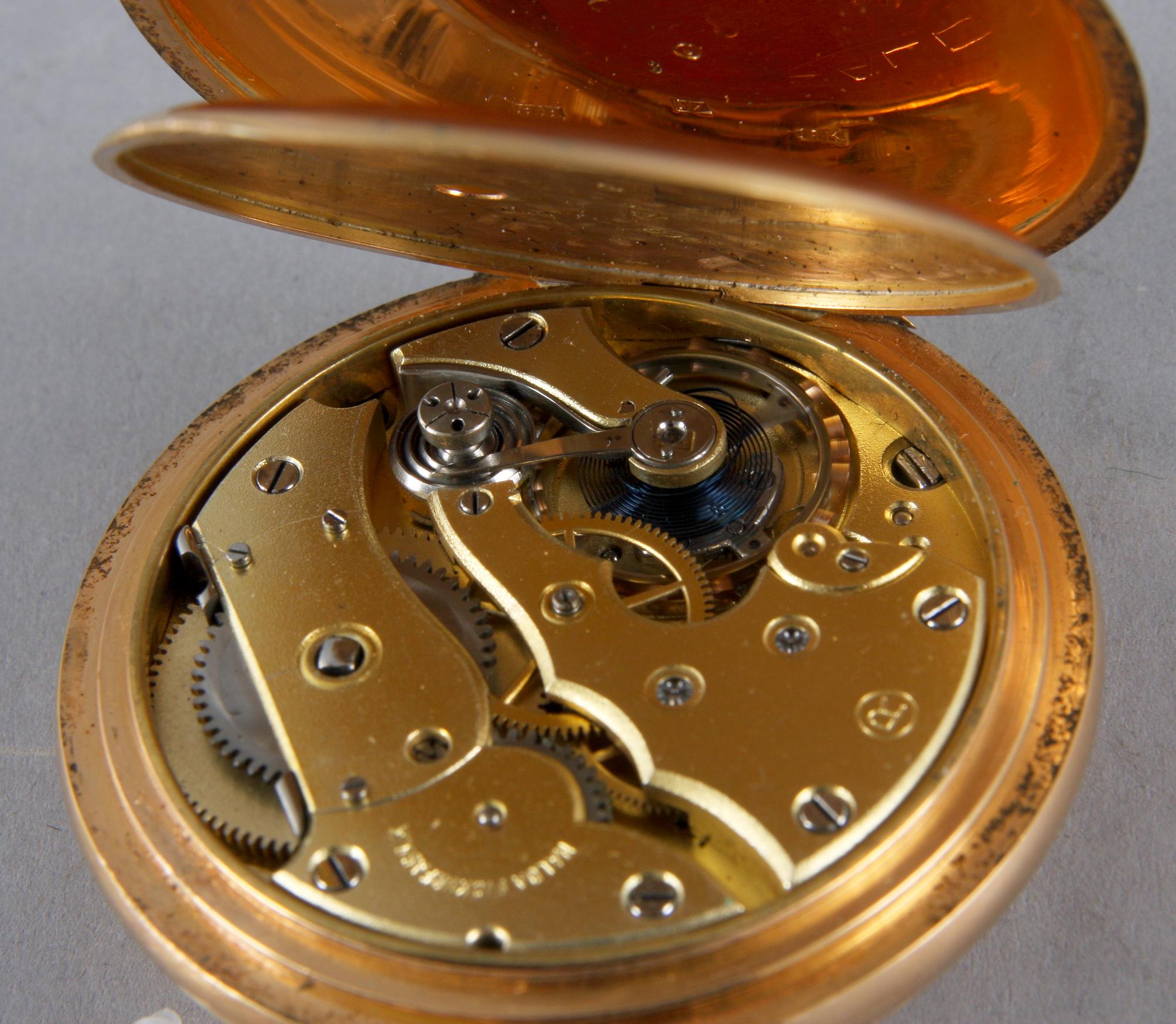 FICKUR, Halda Savonette, boett i 18 K guld.