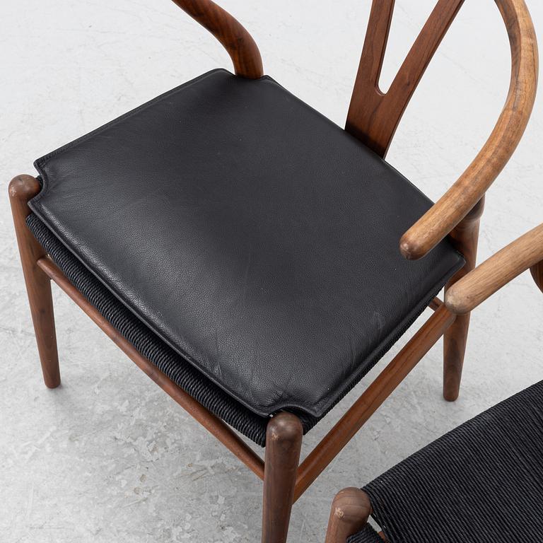 Hans J. Wegner, eight model CH 24 armchairs Carl Hansen & son.