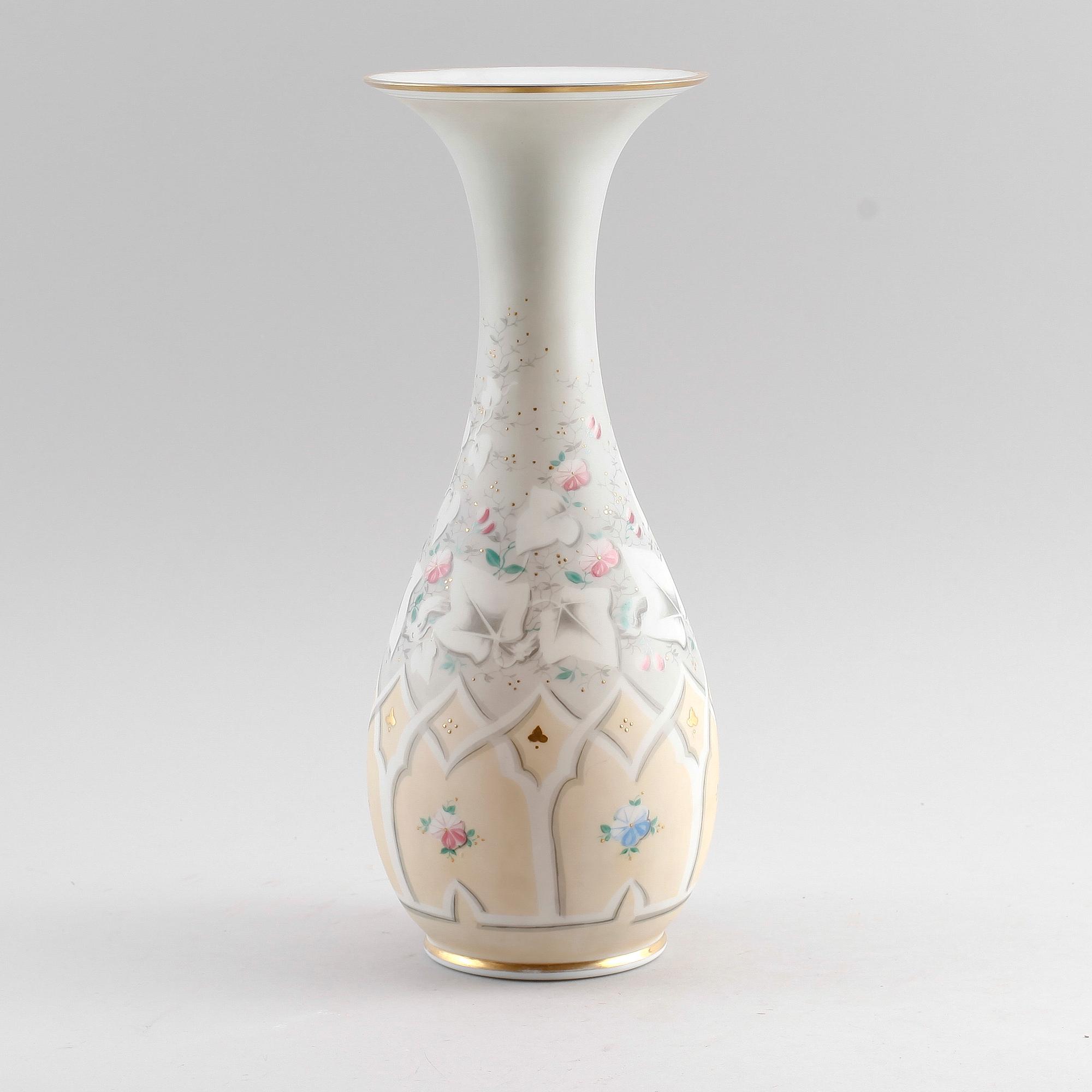 VAS, opakglas, Ryssland, omkring år 1900.