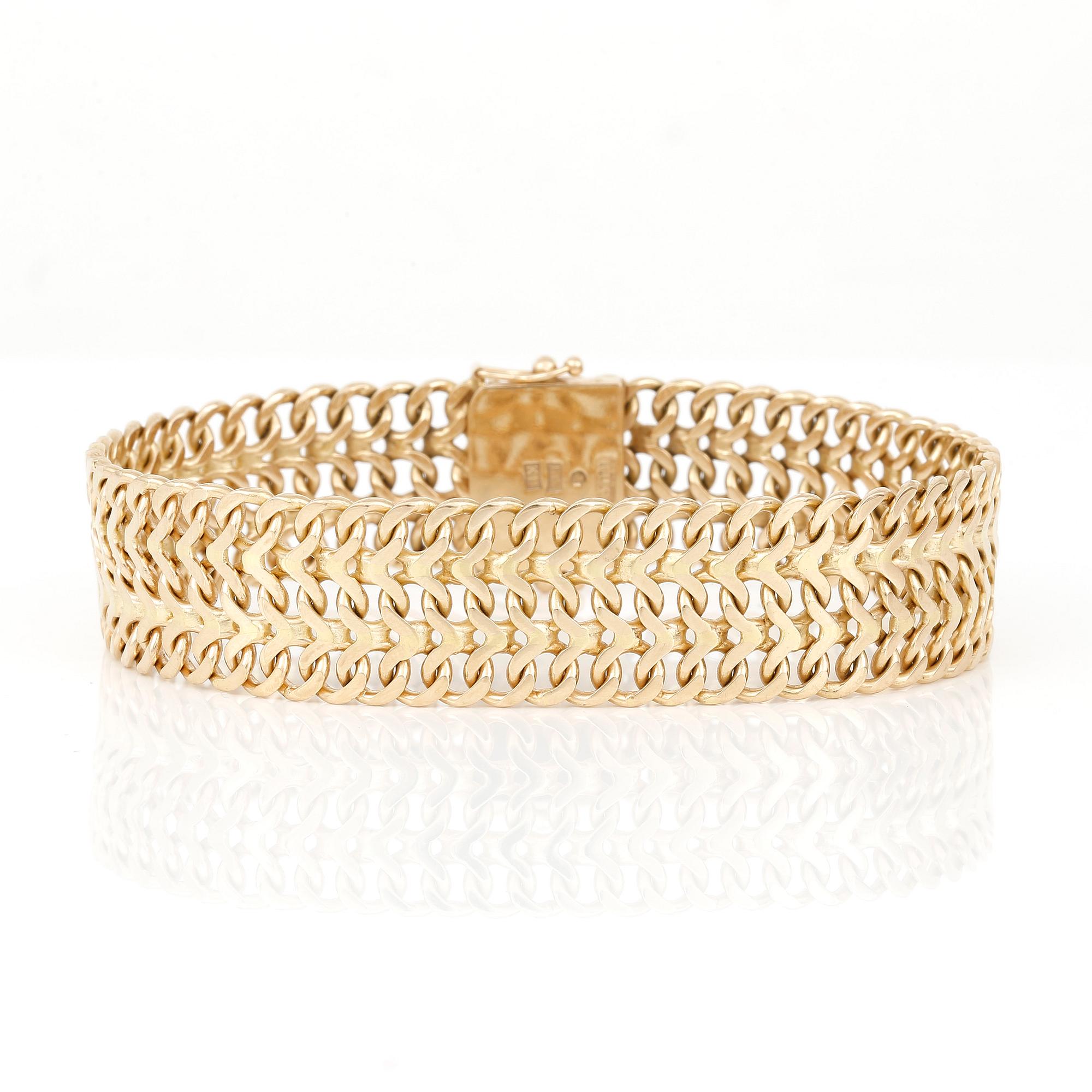 ARMBAND, 18K guld, Kjell H Nordlinder, Stockholm, 2008. Vikt ca 48g.