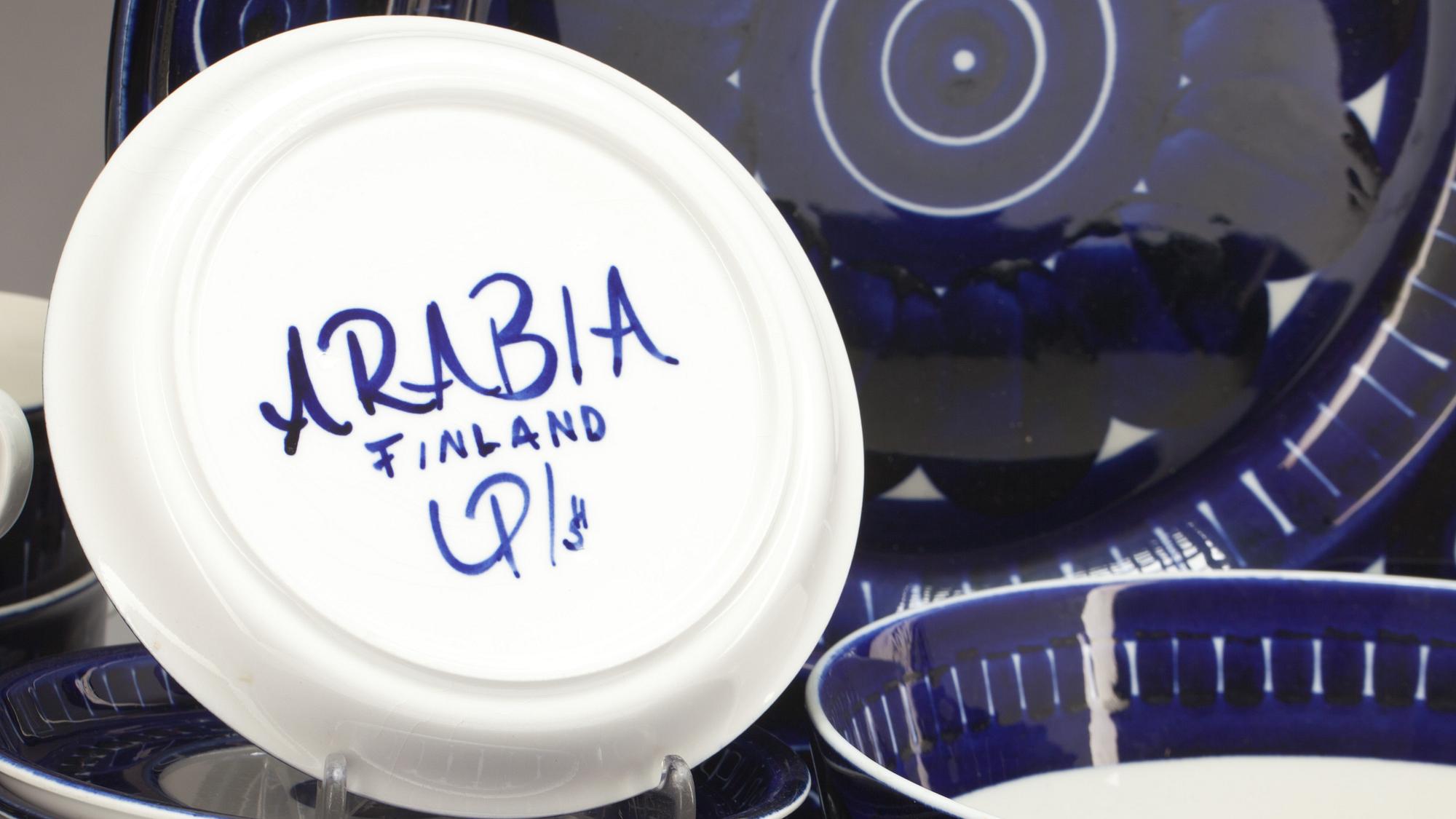 SERVIS, 21 delar, porslin, "Valencia" Ulla Procopé, Arabia, Finland.