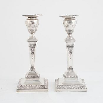 A Pair of English Silver Candlesticks, mark of Hawksworth, Eyre & Co Ltd, Sheffield 1896.