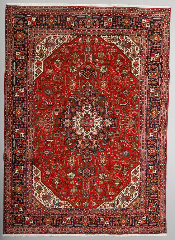 MATTA, Täbriz, 347 x 248 cm.