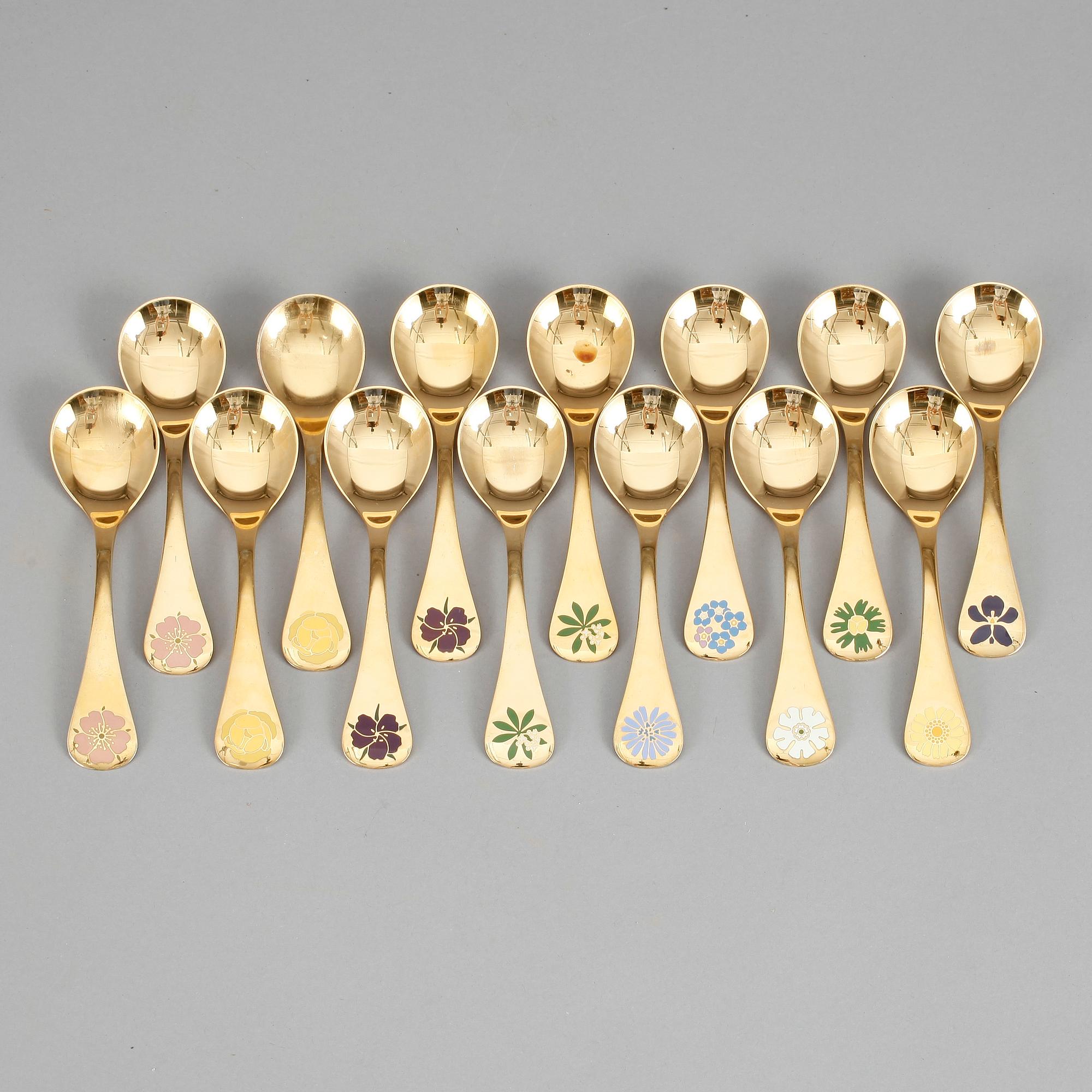 ÅRSSKEDAR, 14 st, förgyllt sterlingsilver, mellan år 1973-78 samt 1980-1983, Georg Jensen, vikt ca 644g.