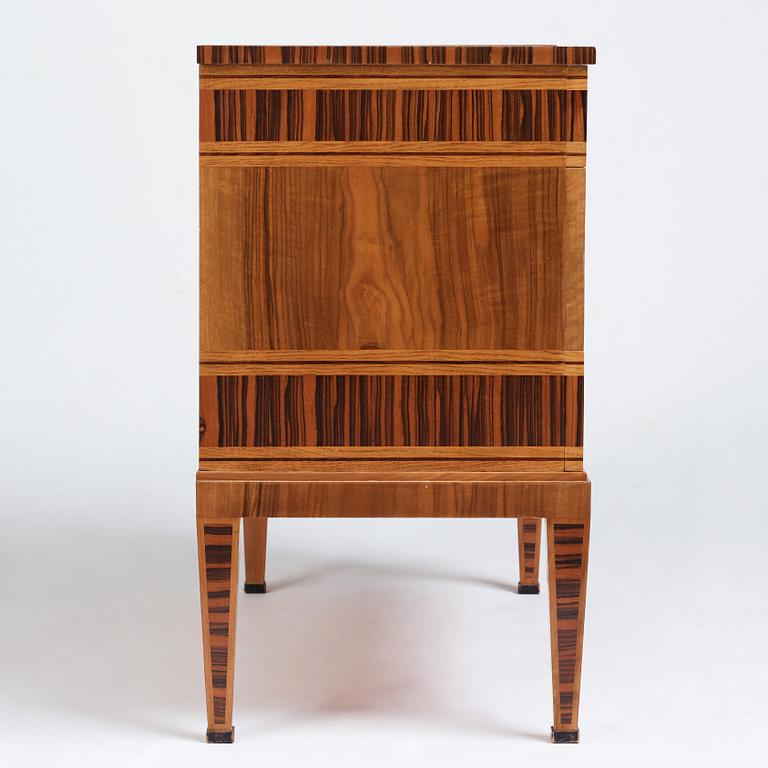 A Swedish 1920/30s walnut and maccassar bureau.