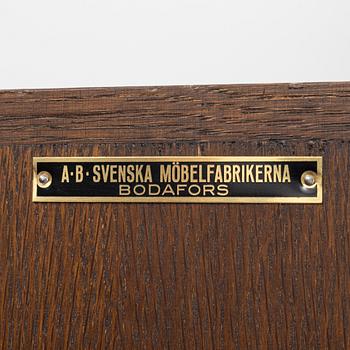 A Swedish Grace cabinet, Svenska Möbelfabrikerna Bodafors, 1920's/30's.