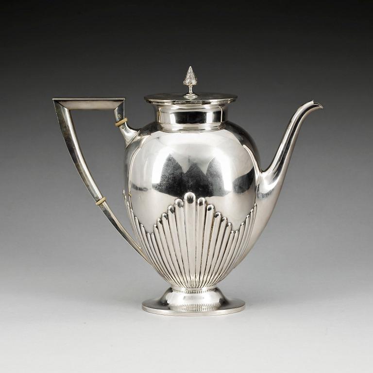 KAFFEKANNA, silver, empirestil, Tostrup, Kristiania 1903. Norge. Vikt ca 660 gram.
