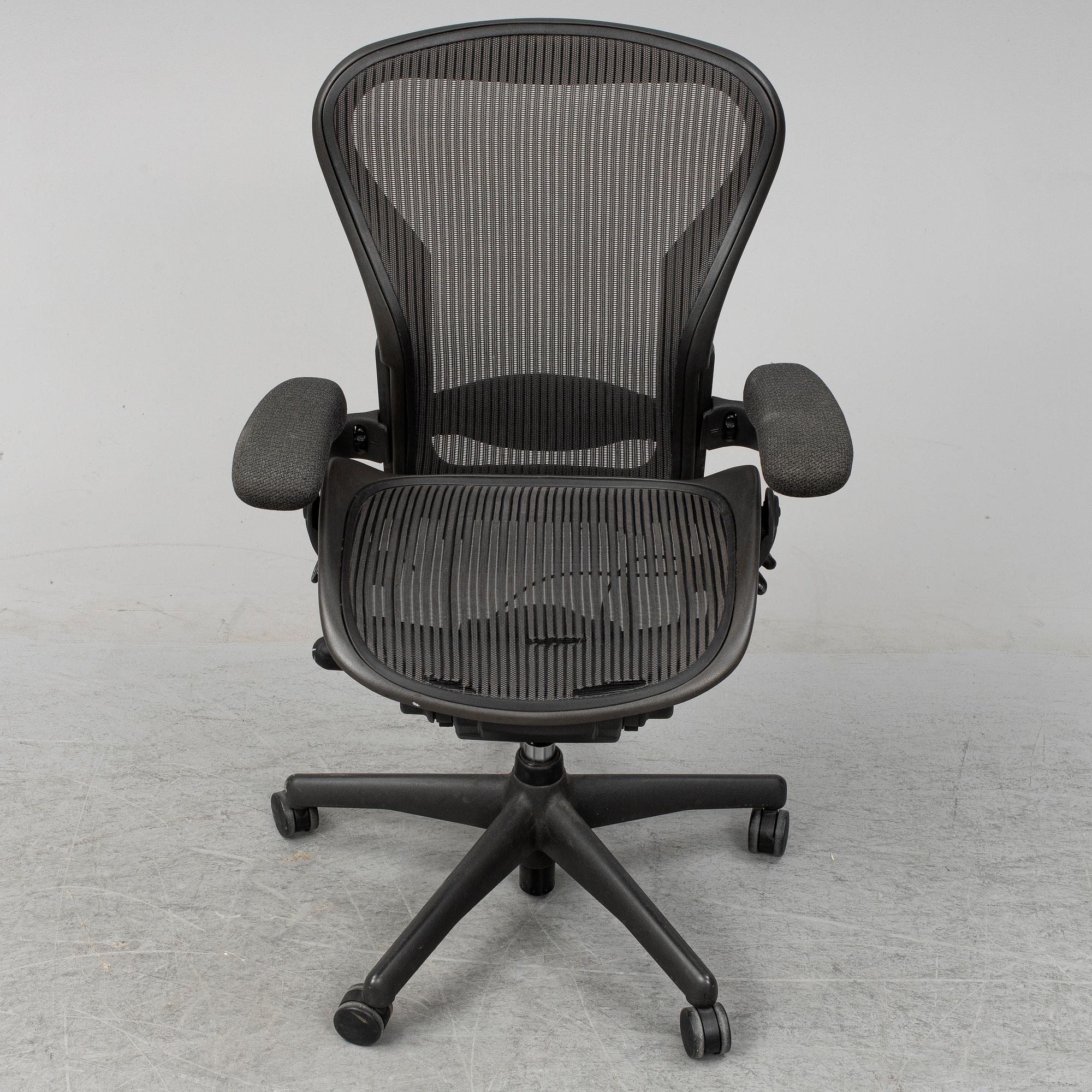 DON CHADWICK / BILL STUMPF, skrivbordsstol, "Aeron", Herman Miller, 1990/2000-tal.