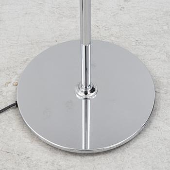 Poul Henningsen, golvlampa, "PH 4½-3½", Louis Poulsen, Danmark.