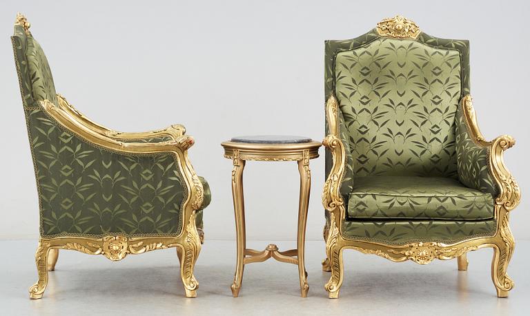 FÅTÖLJER, ett par och BORD, rokokostil, 1900/2000-tal.