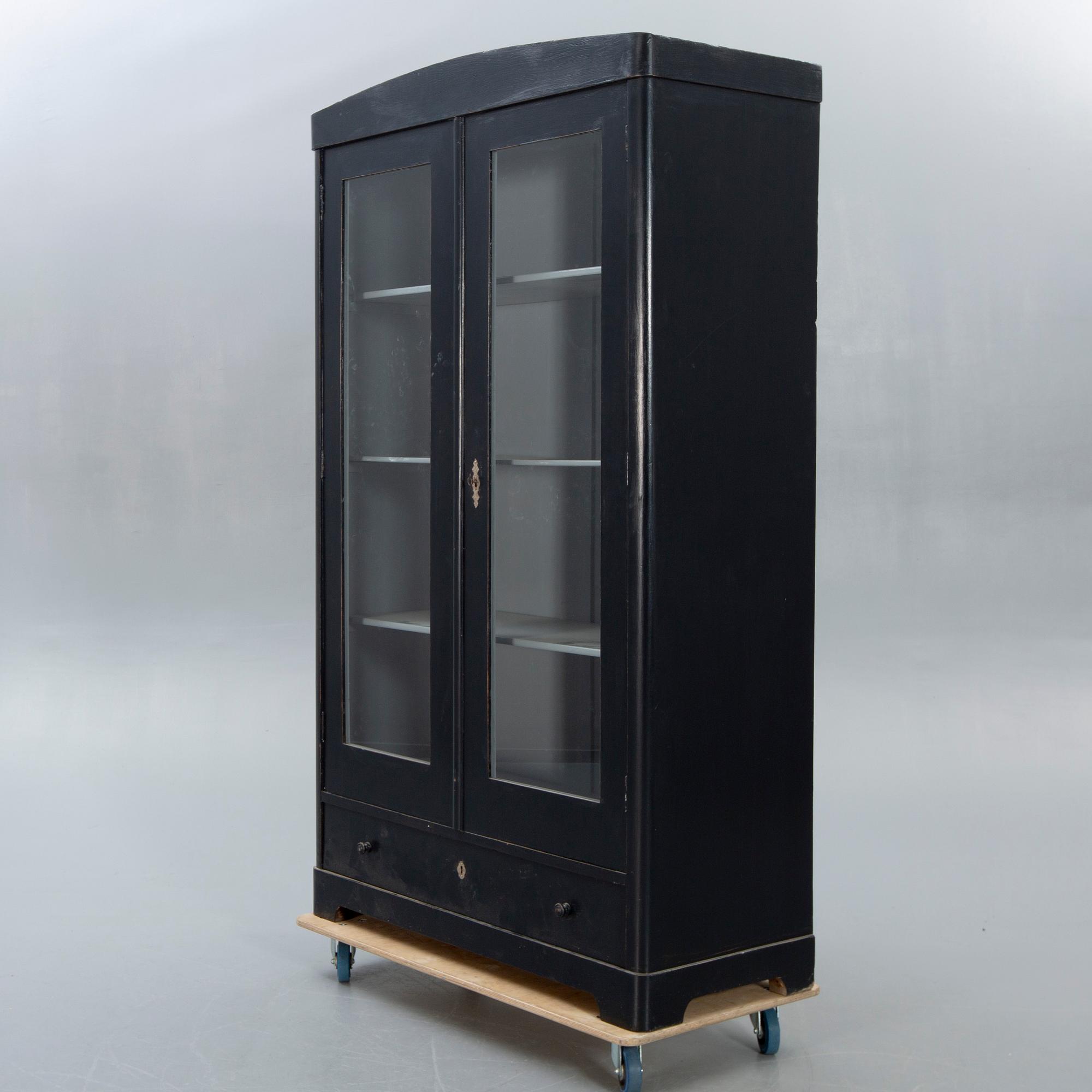 A display cabinet early 1900s.