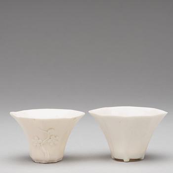 Two blanc de chine libation cups, Qing dynasty, 18th Century.