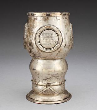 POKAL, silver, C G Hallberg, Stockholm, 1910. Vikt ca 747 g.