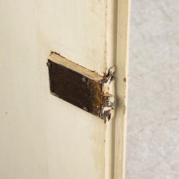 Överskåp, sengustavianskt, omkring 1800.