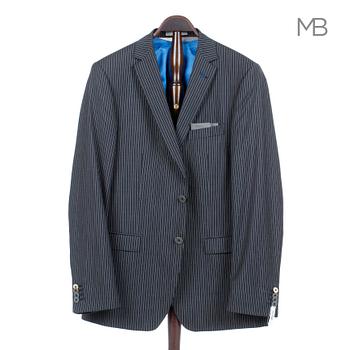 VAN GILS, a men´s suit with jacket, pants and vest, size 52.
