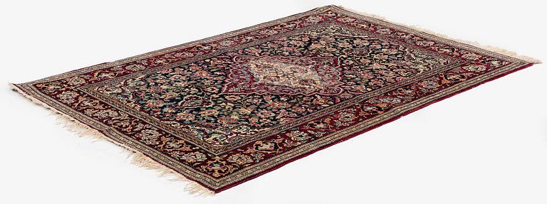 Matta, antik Isfahan, centrala Persien, ca 211 x 142 cm.