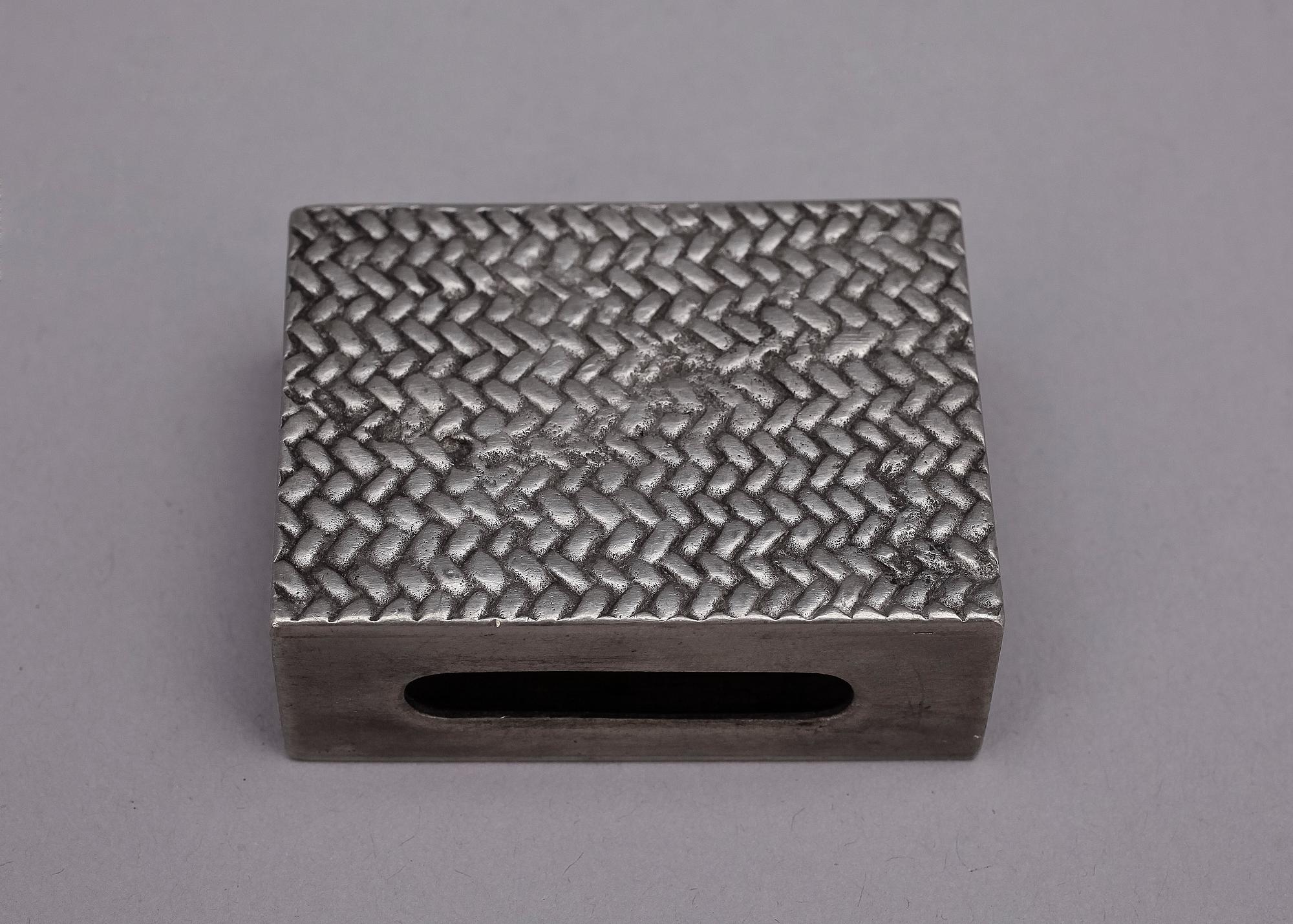 TÄNDSTICKSASKSETUI, tenn, Estrid Eriksson, firma Svenskt Tenn, 1900-talets första hälft.