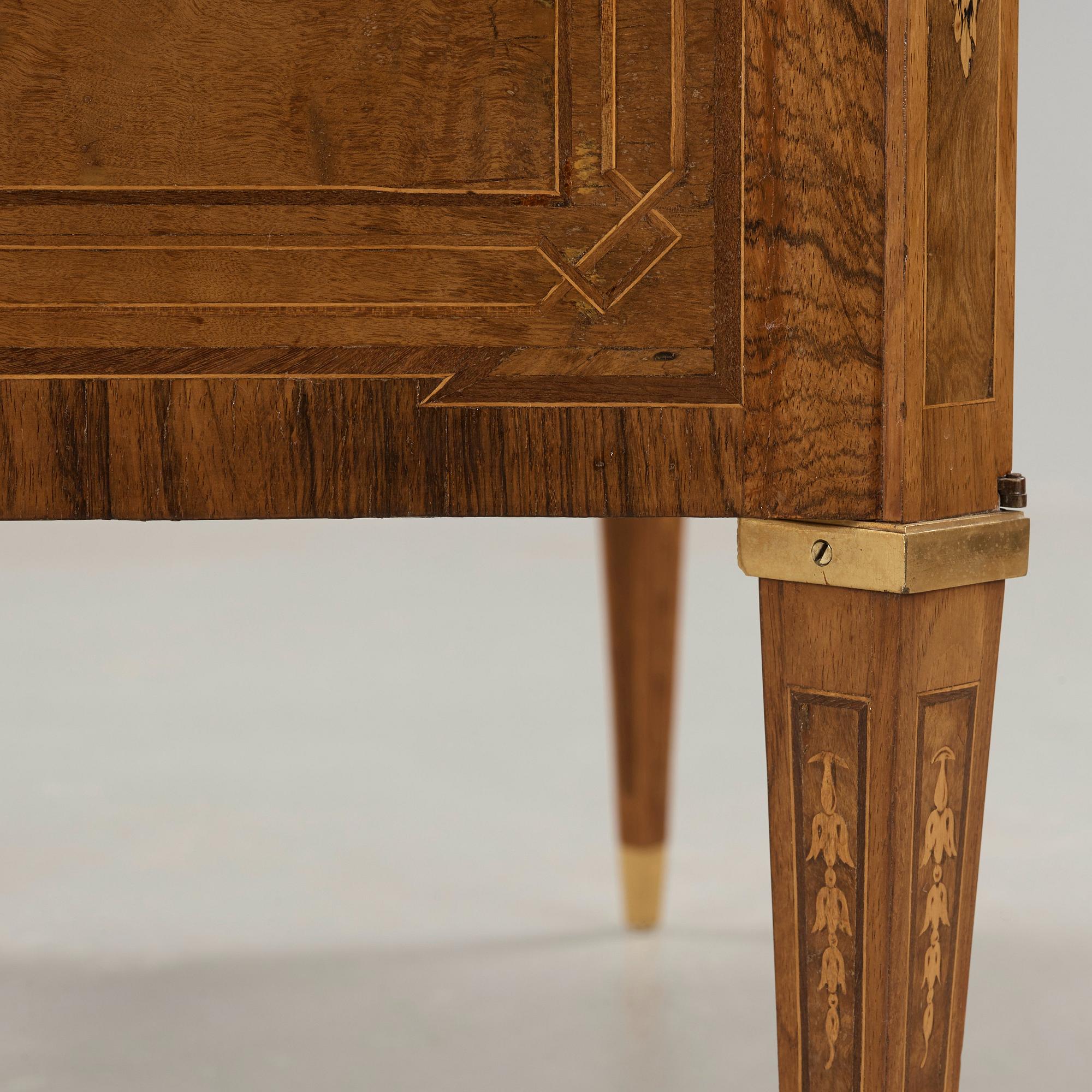 SKRIVBORD, av Georg Haupt (mästare i Stockholm 1770-1784), ej signerat. Gustavianskt.