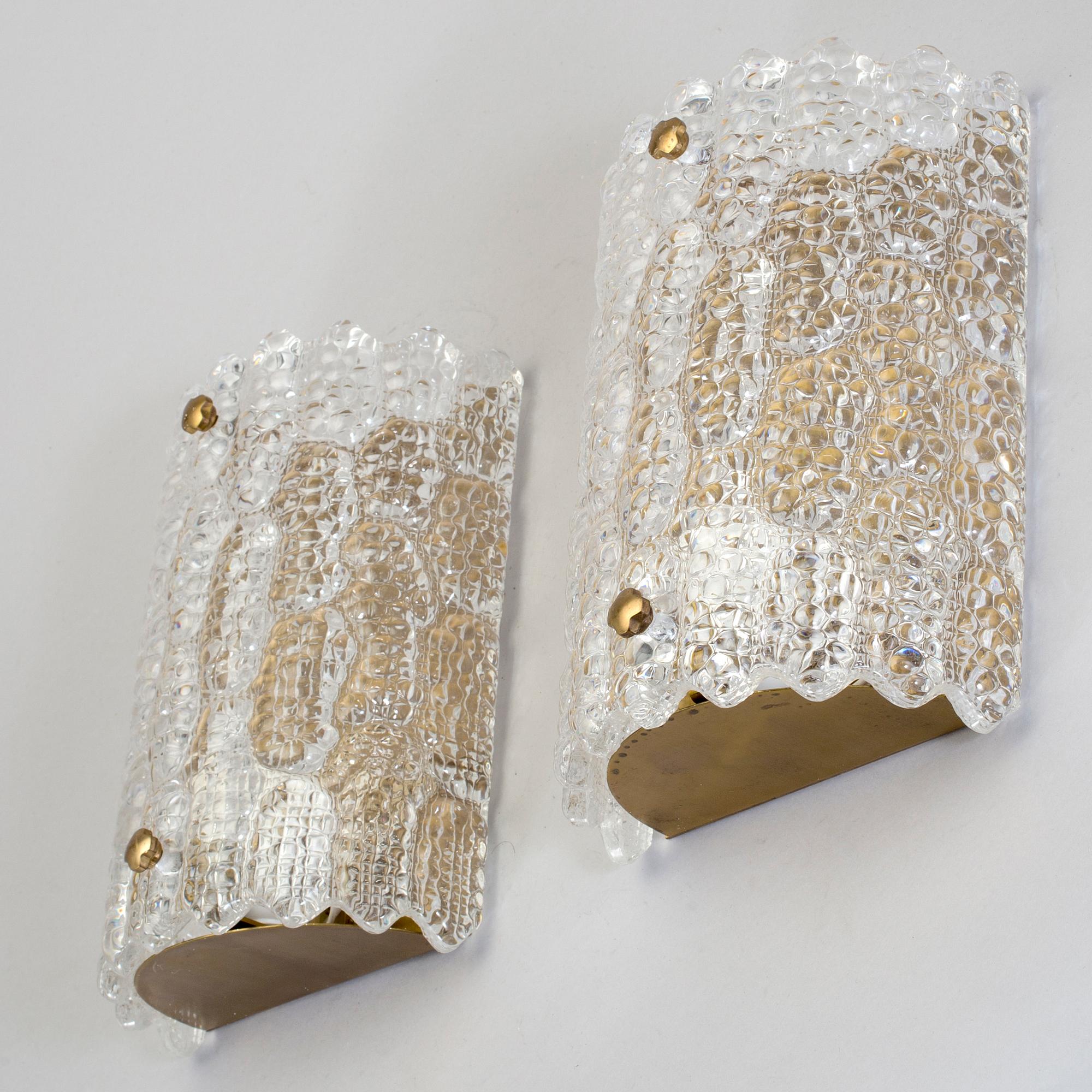 VÄGGLAMPOR, 1 par, glas, Carl Fagerlund, Orrefors, 1900-talets andra hälft.