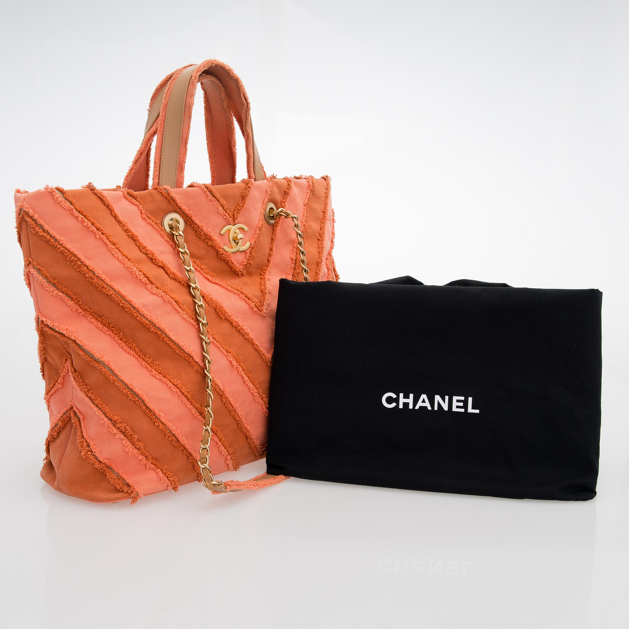 CHANEL, 'Canvas Chevron Patchwork Shopper Tote Bag', 2017.