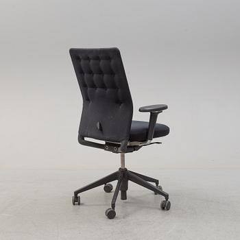 A 21th century 'ID Trim' office chair by Antonio Citterio, Vitra.