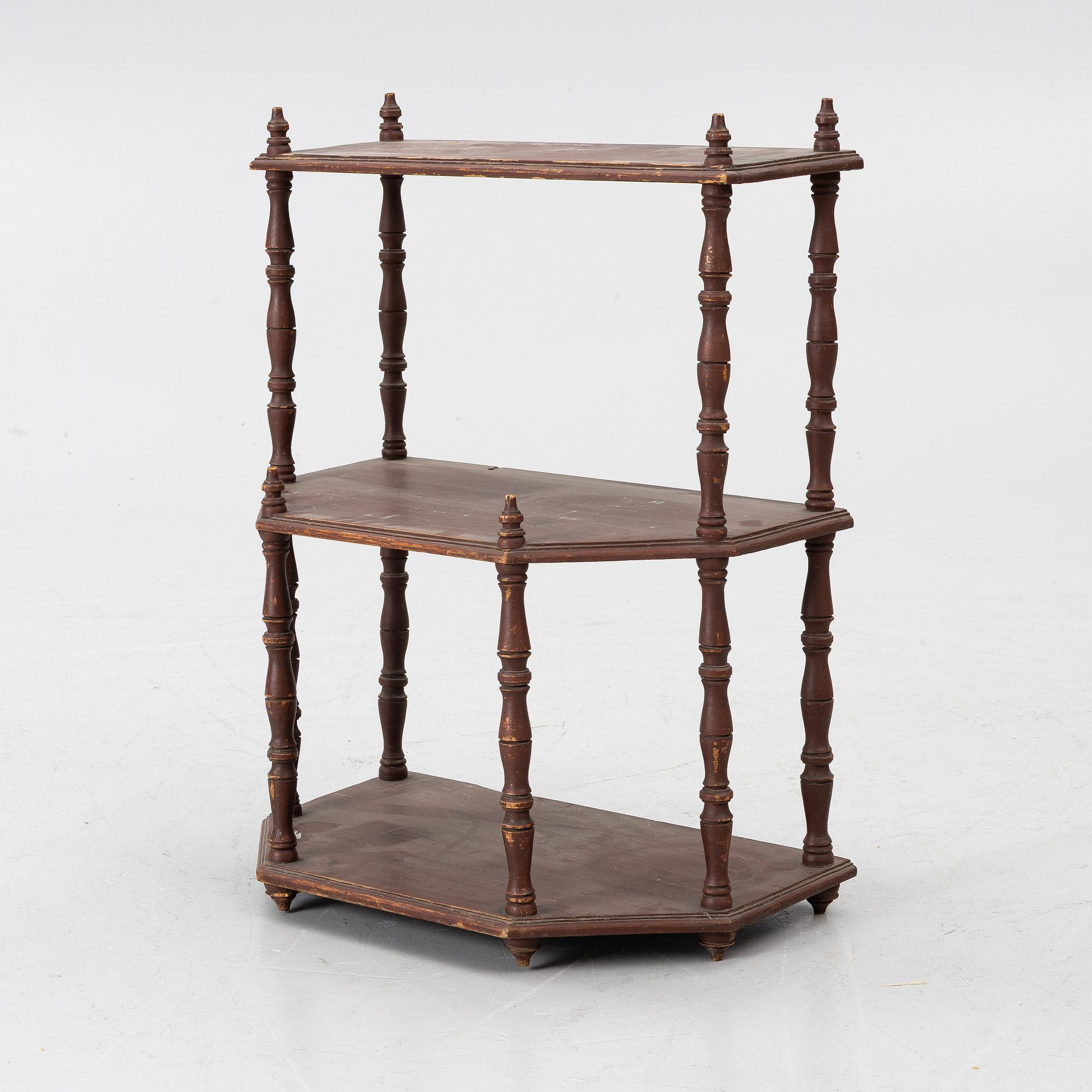 A wall shelf, 19th Century.