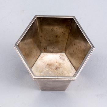 BÄGARE, silver, Wiwen Nilson, Lund 1965. 90g.