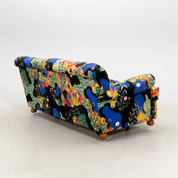 Josef Frank, sofa, model 703, by Svenskt Tenn from OH Sjögren 2023.