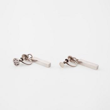 WIWEN NILSSON, Lund, 1954, a pair of earrings.