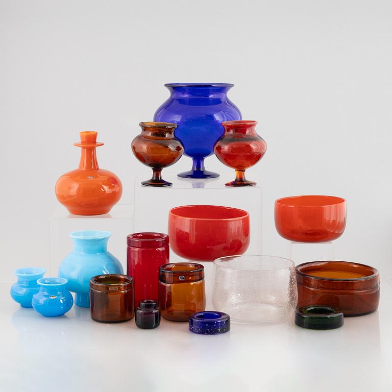 Erik Höglund, collection of glass objects, 17 pieces, Boda.