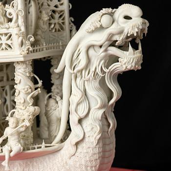 A white biscuit Dragon Boat, Qing dynasty, 19th Century.