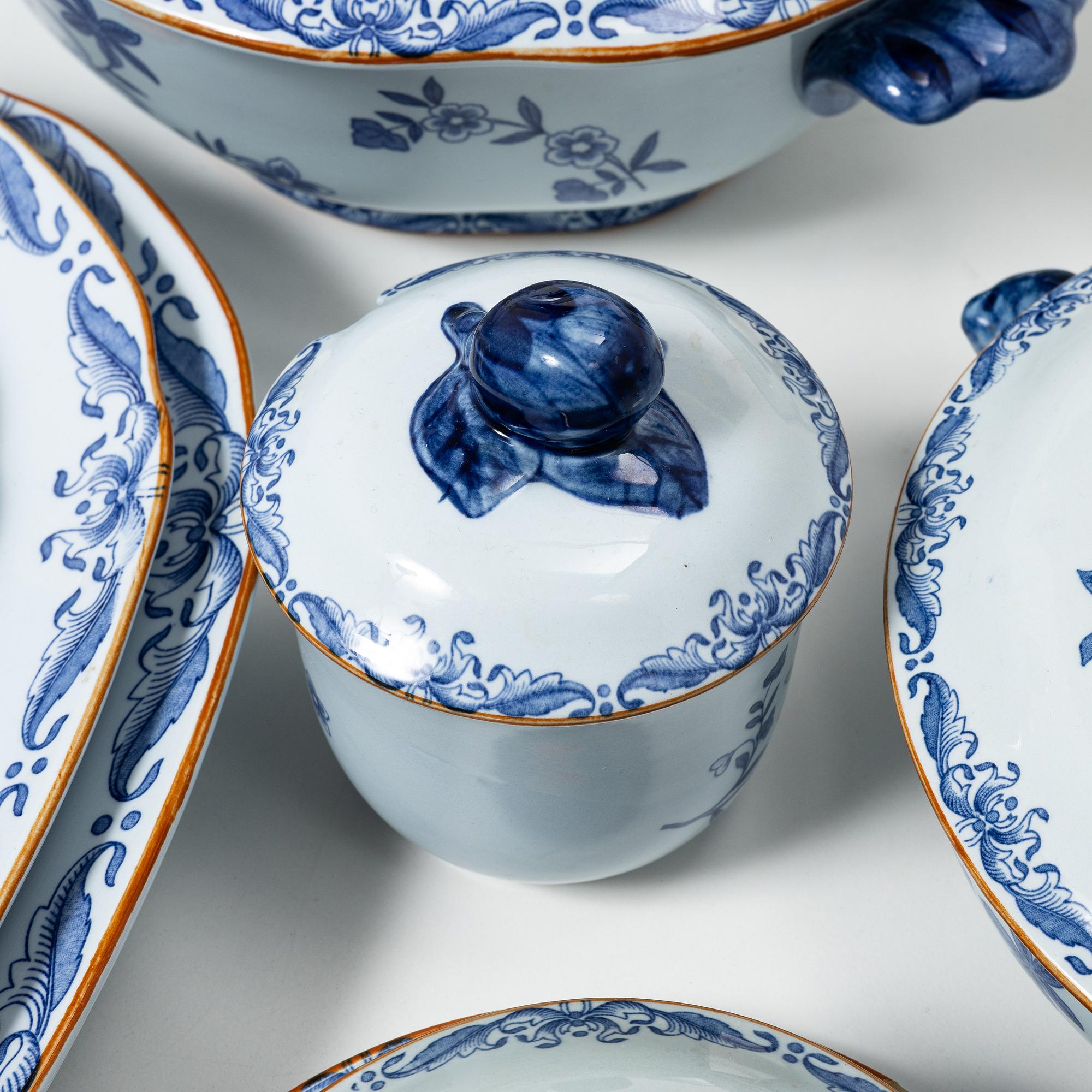 A Swedish Rörstrand 'Ostindia' dinner service, late 20th century and 21st century. (102 pieces).