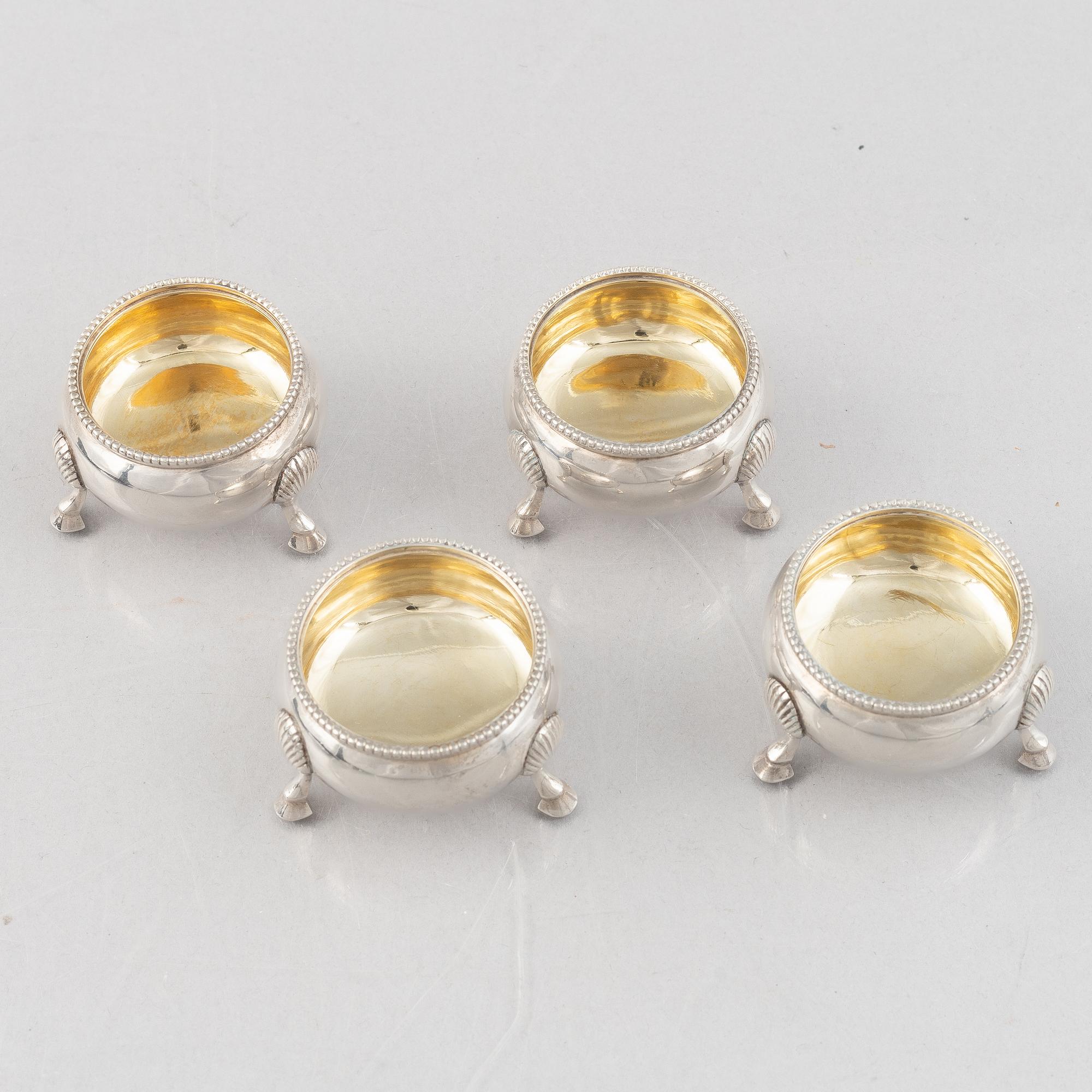 Four English Silver Salt Cellars, mark of William Evans, London 1883.
