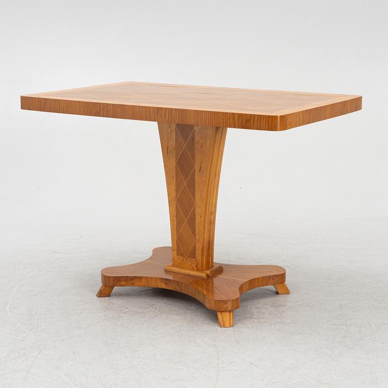 Coffee table, Swedish Modern, first half of the 20th century.