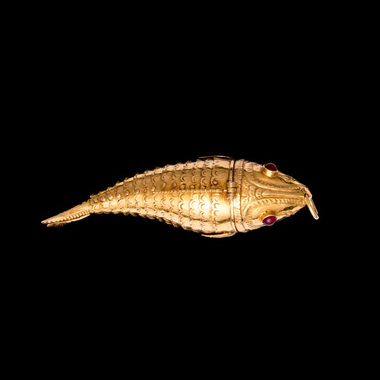 HÄNGE, ca 20 ct guld, ostämplat, 1900-talets mitt. Indien. Vikt 27,8 g.